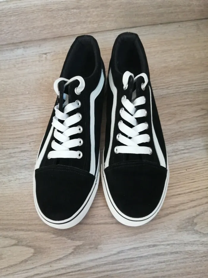 Baskets noires effet suédine avec liseré blanc / stay / (40) - photo numéro 4
