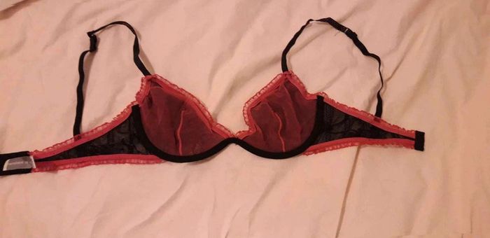 Soutien gorge dentelle  noir  et rose  T90C - photo numéro 6