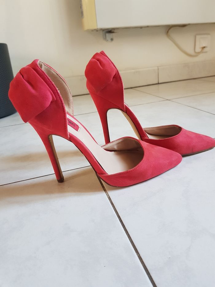 Chaussure avec noeuds - photo numéro 2