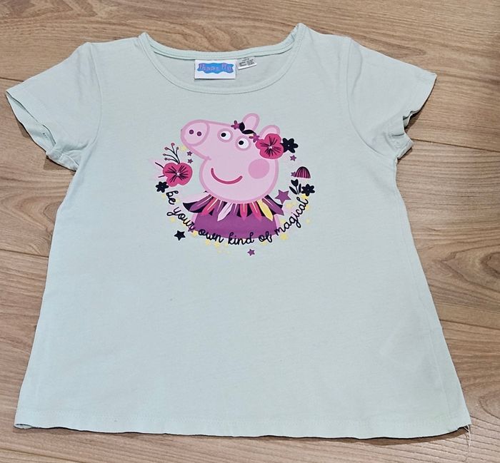 Lot 2 tee-shirts Peppa Pig - Taille 4-6 ans (110/116) - photo numéro 2