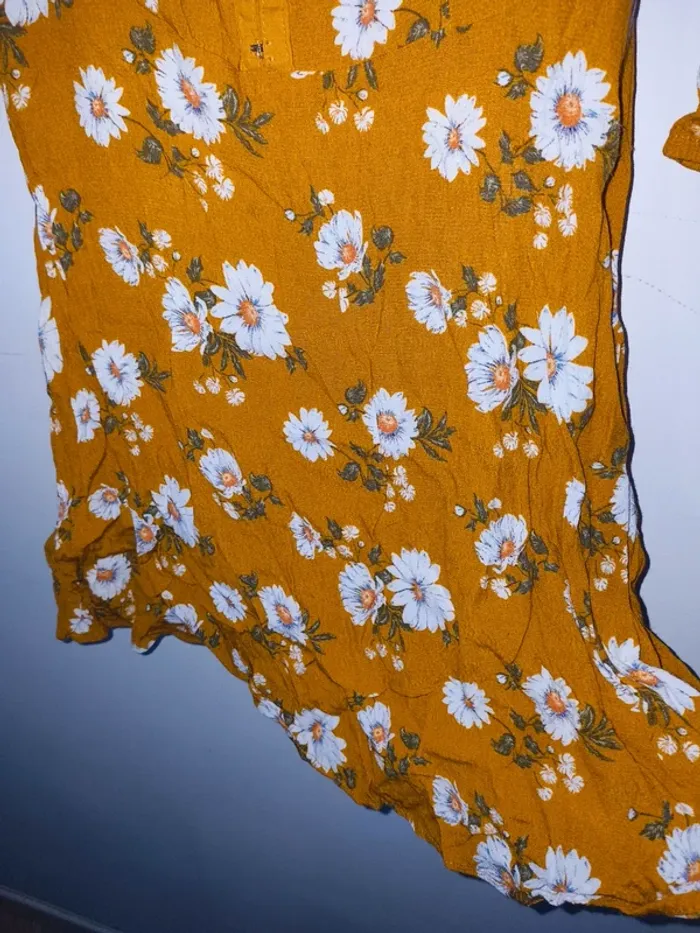 Robe courte fleurie jaune excellent état taille M - photo numéro 3