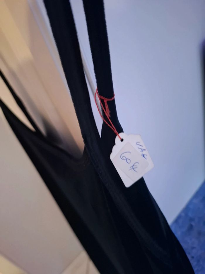 Robe de soirée en velours noir longue - photo numéro 2