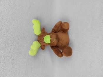 Peluche doudou renne élan YVES ROCHER LBVYR marron vert 17 cm vêtement manquant