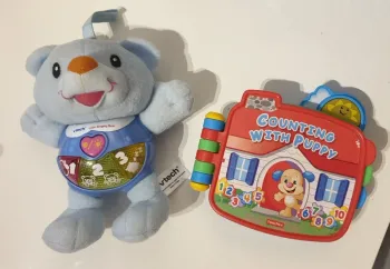 2 jouets musicaux en anglais