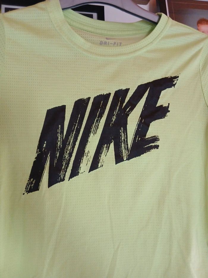 T-shirt nike 10 ans - photo numéro 2