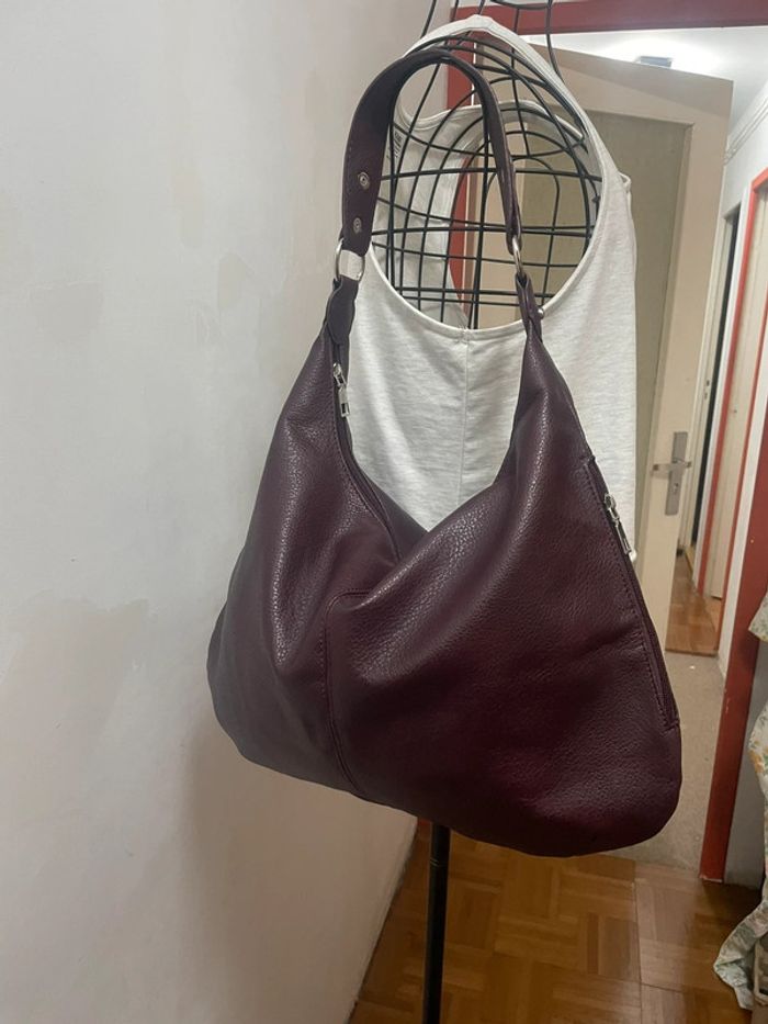Valeur en boutique 34€ Grand Sac Fourre- Tout violet. Sac à Main violet très Élégant et raffiné - photo numéro 6