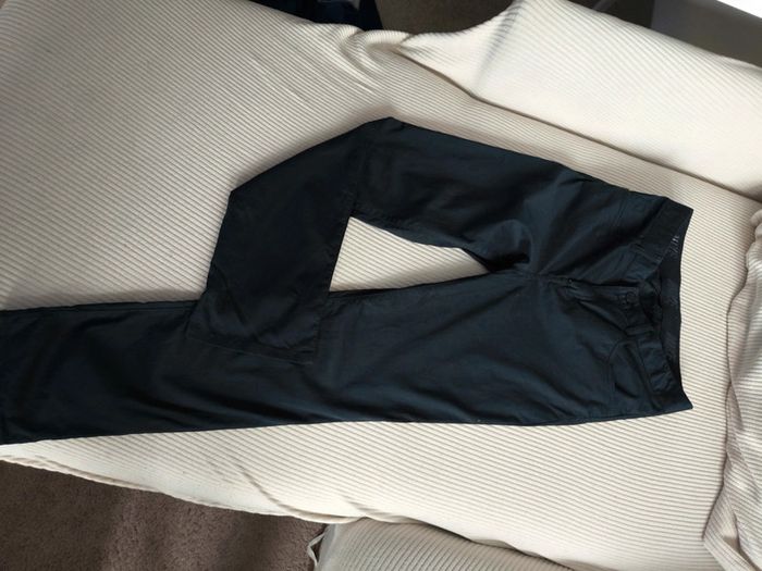 Pantalon noir Nike taille 12/13ans