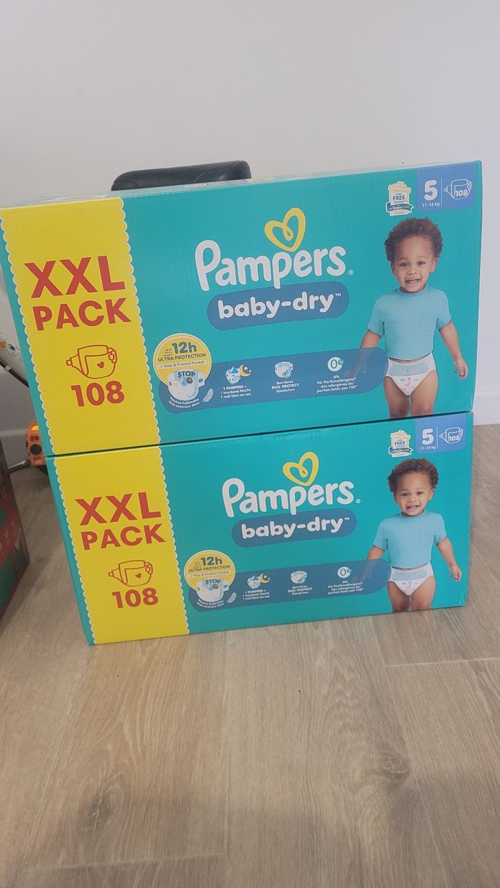 Couches pampers T5