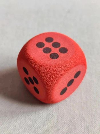 Gros dé en mousse dure