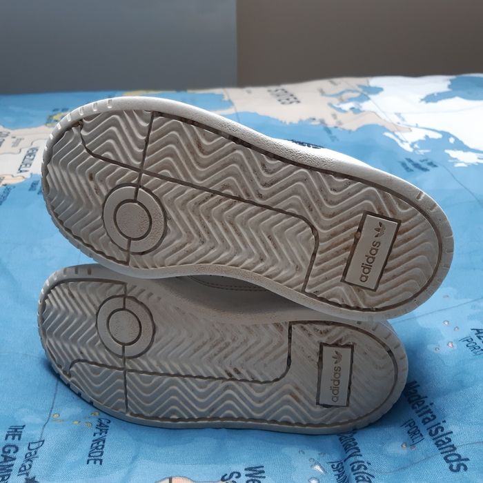 Baskets Adidas p.27 - photo numéro 6
