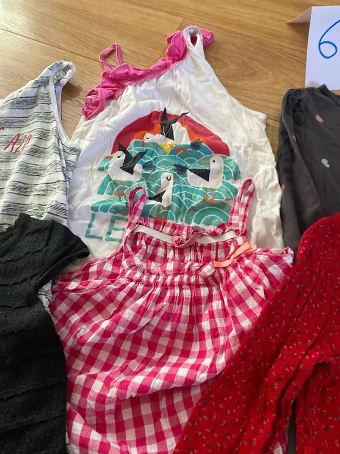 Lot vêtements fille 6 ans - photo numéro 3