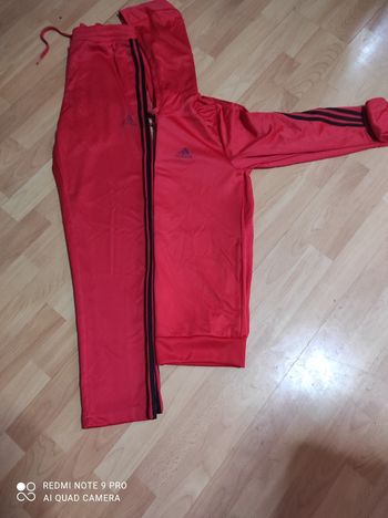 Survêtement rouge adidas