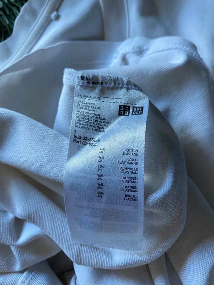 T-shirt blanc Uniqlo manches trois quarts - photo numéro 6