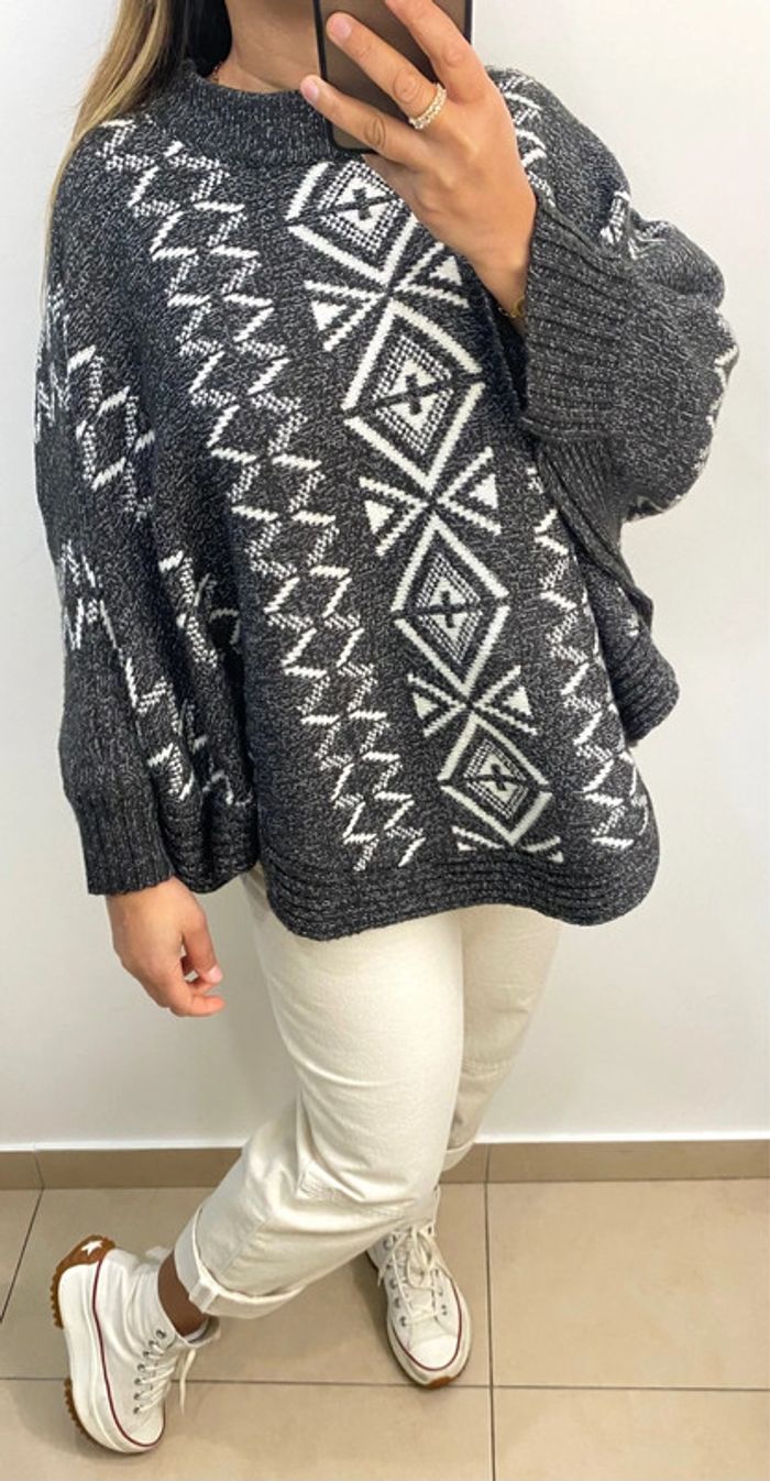 Superbe Pull Poncho Taille M - photo numéro 4
