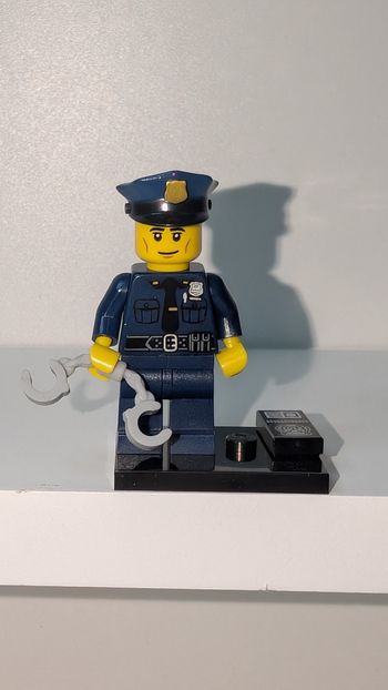 [Lego] Minifigurine Série 9 Policier