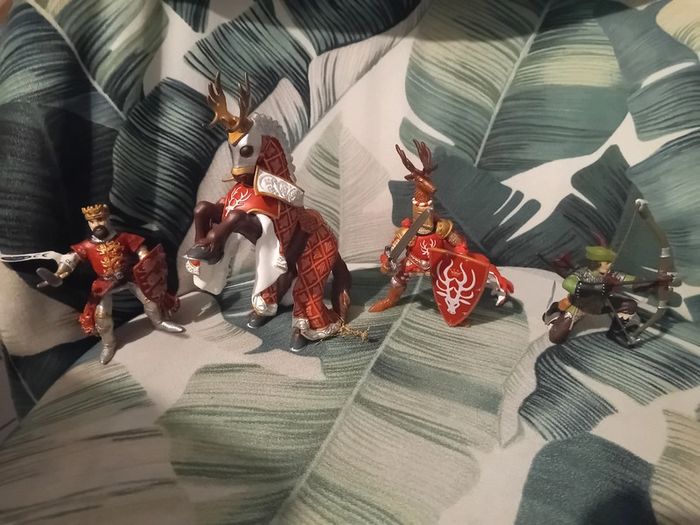 Lot de figurines PAPO neuves