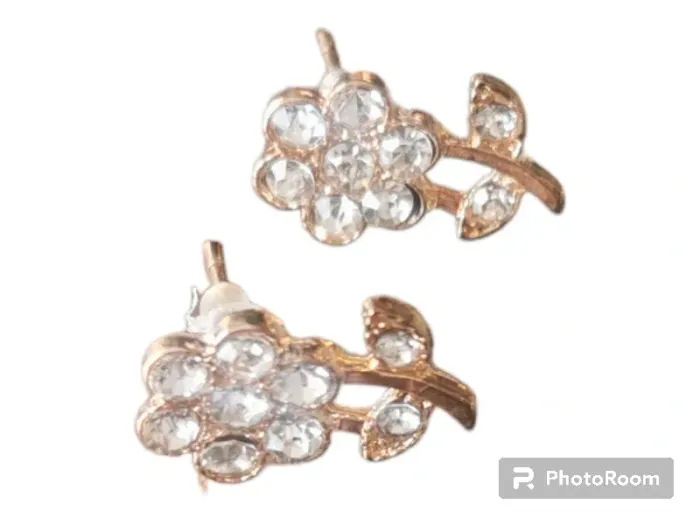 Boucles d'oreilles fleurs strass