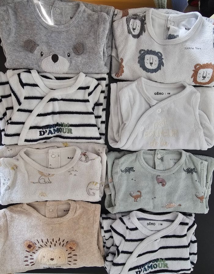 Lots de 8 pyjamas epais taille 1 mois