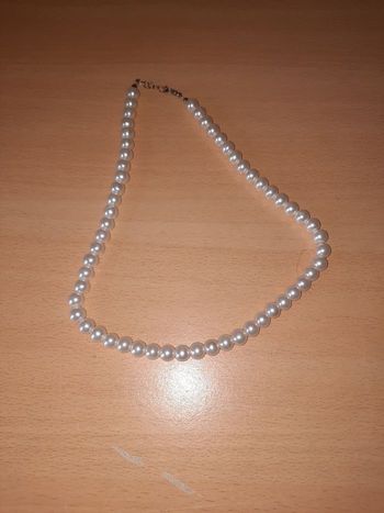 Collier perles blanches