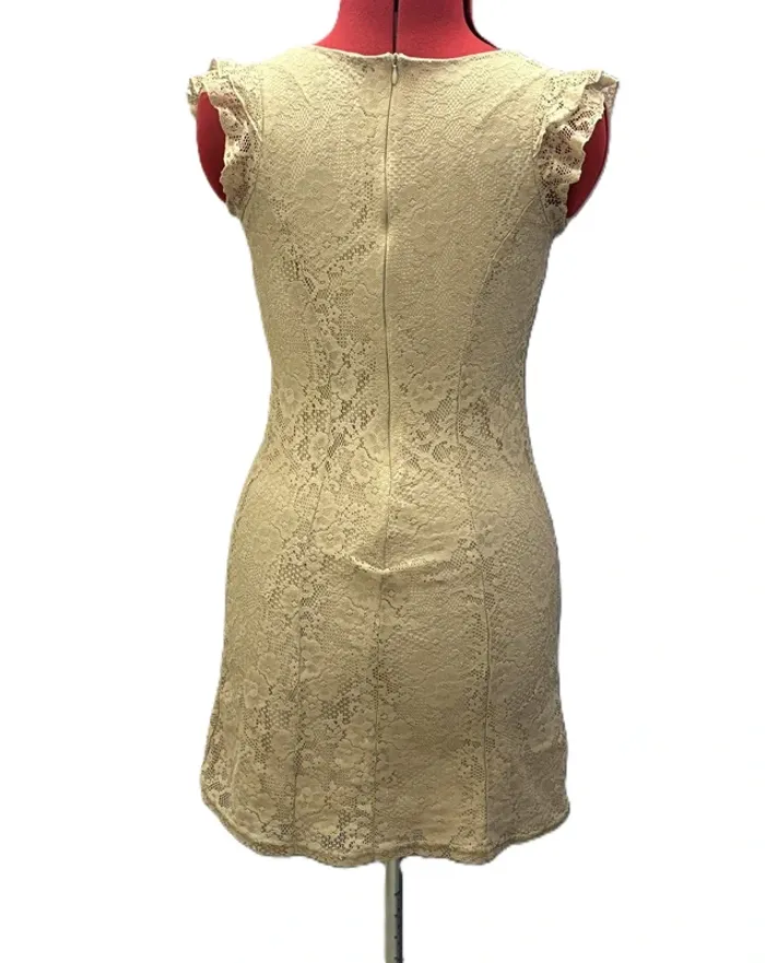 Superbe robe en dentelle beige crème Fifille Paris fabriquée en France Taille 2 M/38 - photo numéro 2