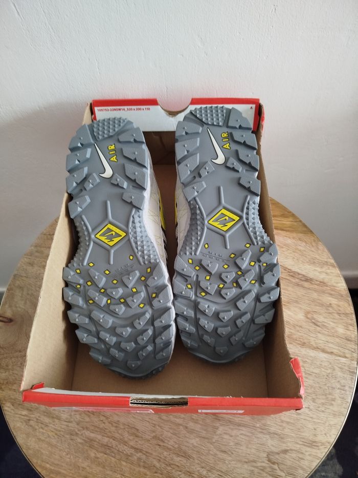 Baskets de randonnée Nike T 38 - photo numéro 6