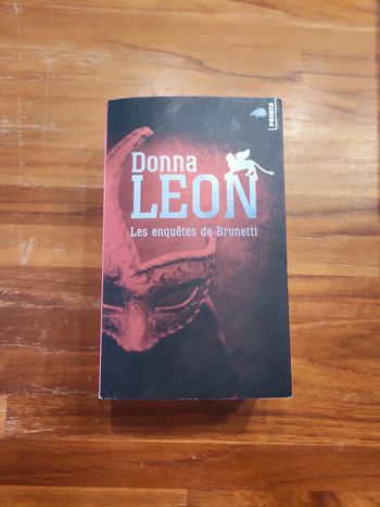 Livre : Les enquêtes de Brunetti