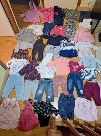 Lot vêtements hiver fille 12  mois