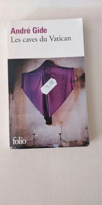 Livre les caves du vatican