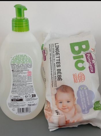 Gel lavant et lingettes pommette