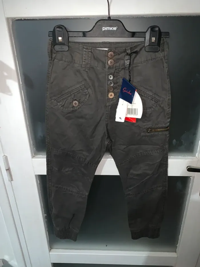 Pantalon cargo neuf style urbain 7 ans