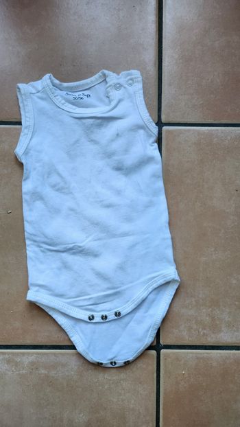 Lot de 4 bodies à petit prix 2 / 4 mois