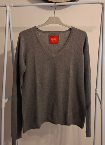 Pull gris esprit