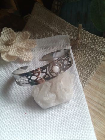 Bracelet celtique avec pierre de lune naturelle