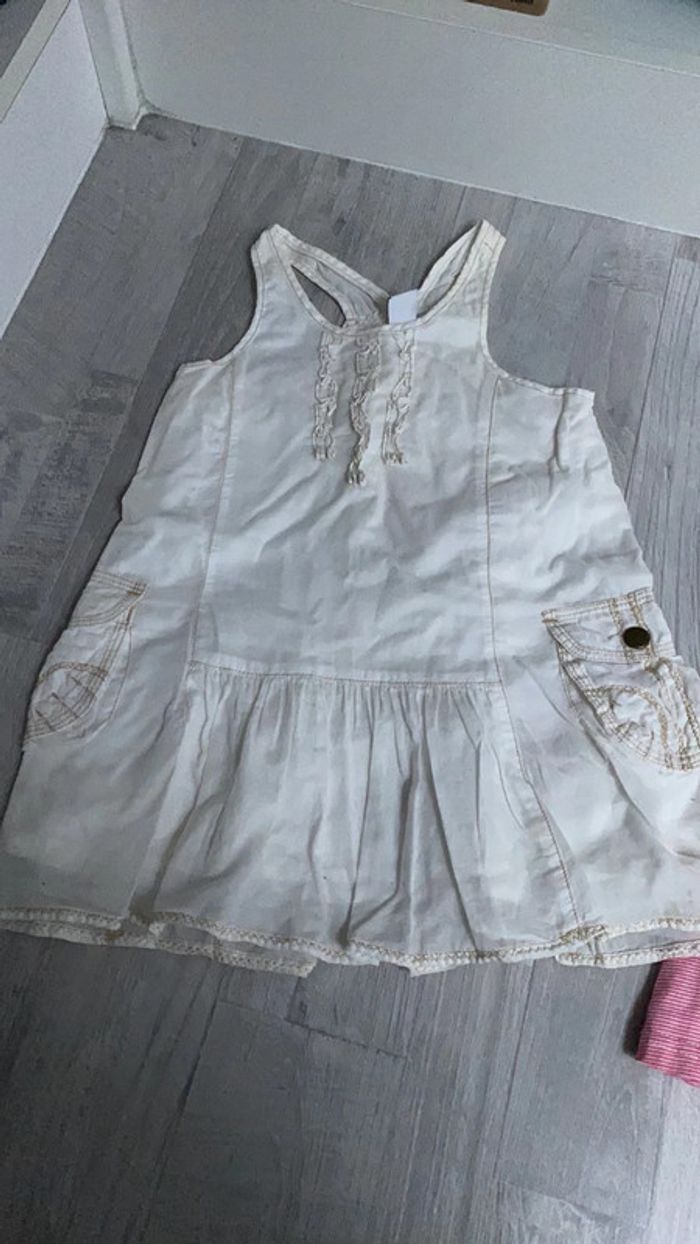 Lot 2 ans robes et tunique - photo numéro 5