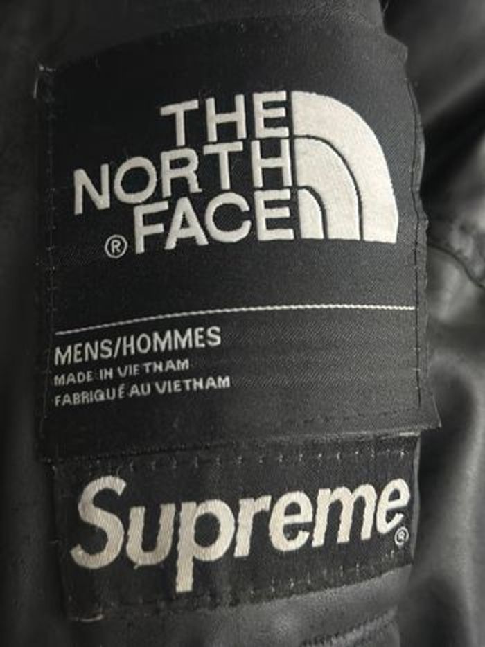 Doudoune The North Face  Supreme (TailleXL) - photo numéro 4