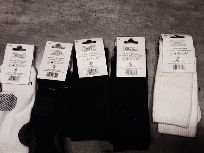 Lot chaussettes de sport - photo numéro 2