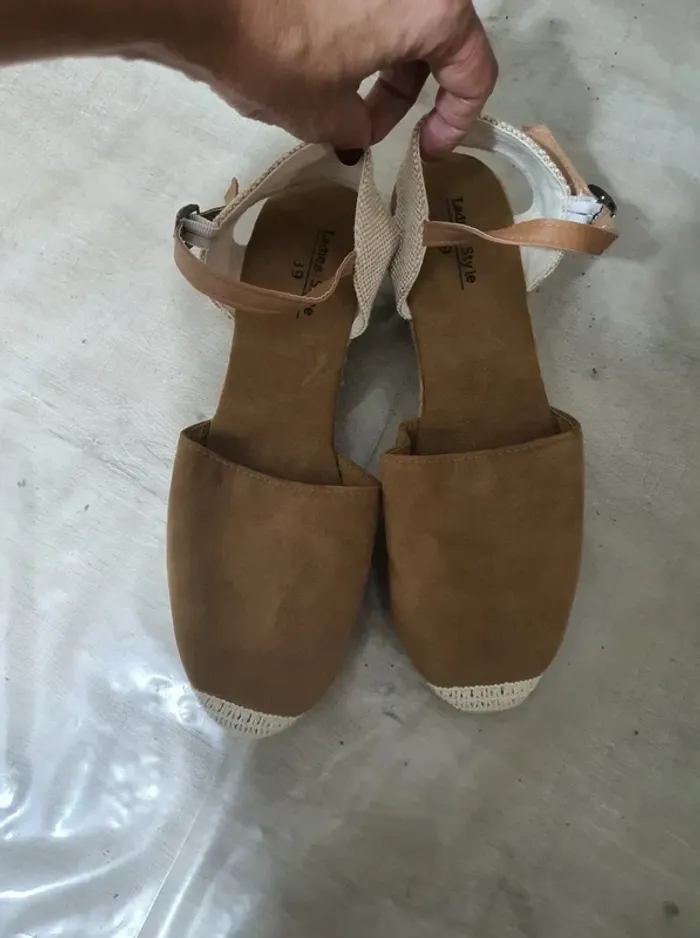 chaussures compensees neuves