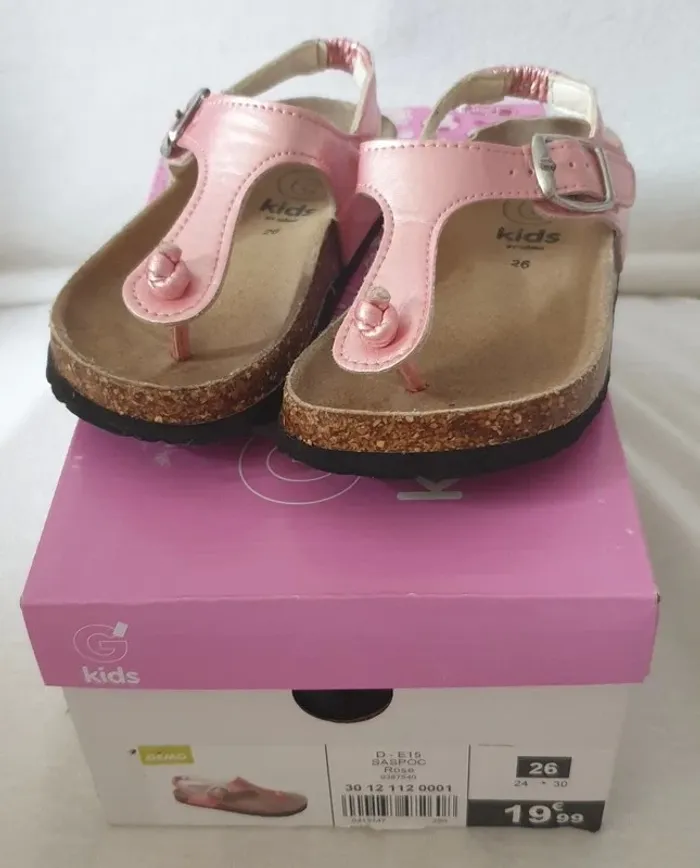 Tongs pointure 26 - photo numéro 2