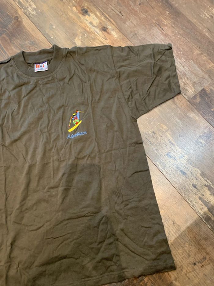 Tee shirt logo ski kaki - photo numéro 3