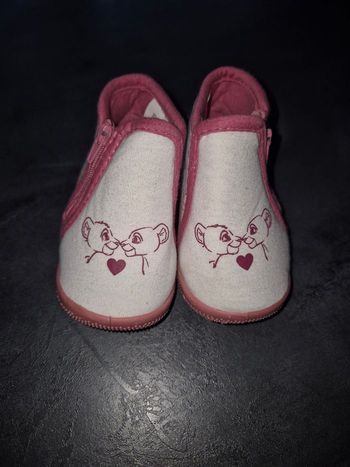 Chaussons antidérapant bébé (disney Nala)