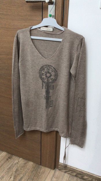 Pull col V taille S
