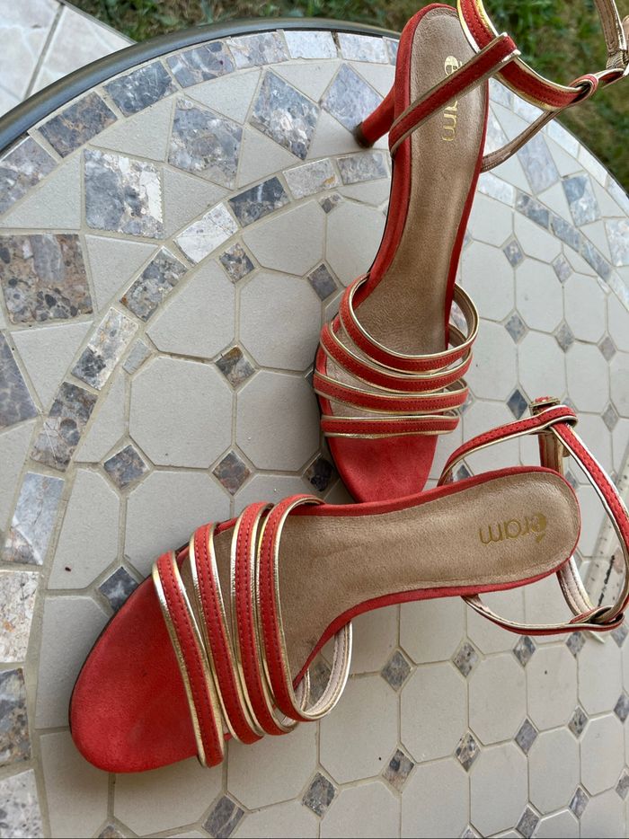 Nu pieds - photo numéro 4