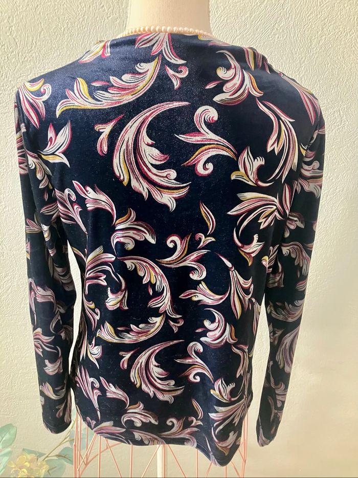 Joli haut bleu marine à motifs - photo numéro 5