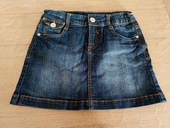 Jupe en jean fille 12ans en très bon état