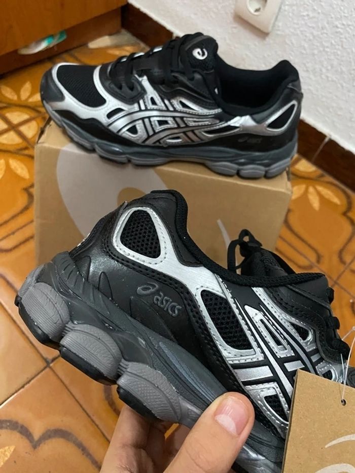 Asics GEL NYC Taille 42 - photo numéro 2