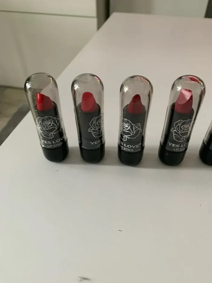 Rouge à lèvres - photo numéro 4