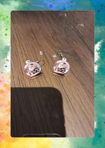 Adorables Boucles d'Oreilles Père Noël Boule à Neige 🎅🎁