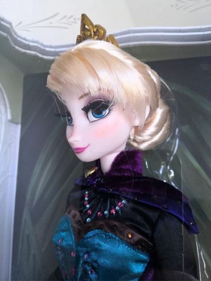 Poupée édition limitée Elsa "La Reine des neiges" Disney NEUVE - photo numéro 17