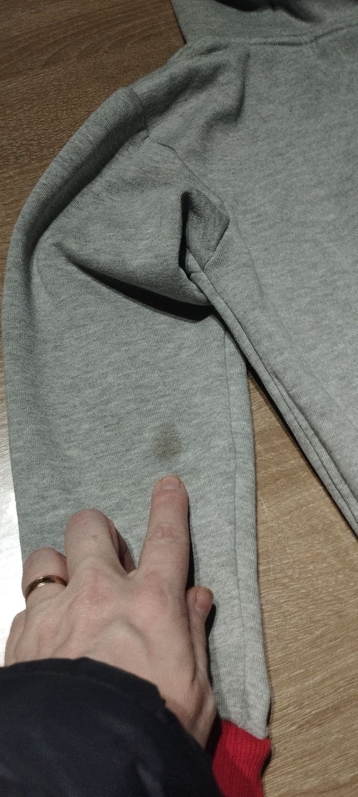 Sweat à capuche gris et rouge League des justiciers - photo numéro 4