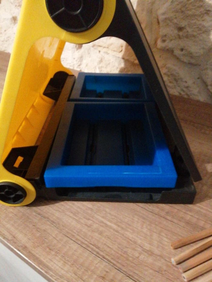 Pupitre pour enfants "Les minions" - photo numéro 7